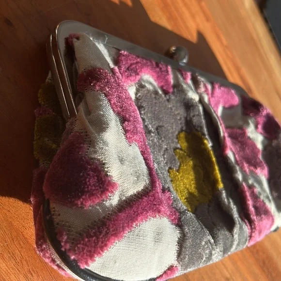 Glenda Gies Clutch Tapestry Purse - Picture 7 of 10